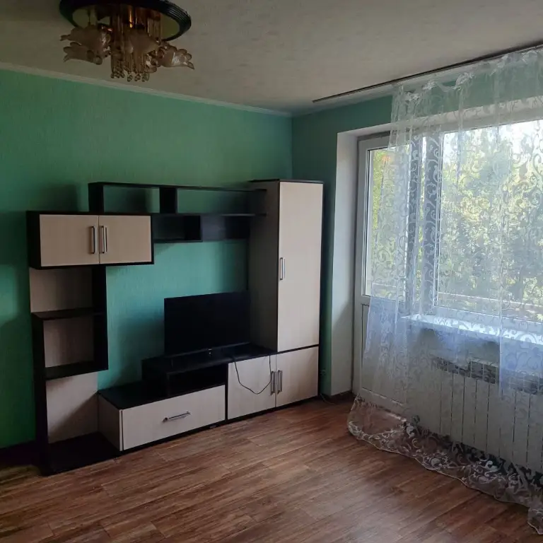 Сдается посуточно 1к. Квартира, 4/9

Текстильщик, кировский район, ул. Островского
Общая площадь —** 35 **кв. М.
Этаж:** 4/9
**
Уютная квартира с удобным расположением рядом с магазинами и аптеками. Отличная транспортная доступность. В квартире есть диван с чистым постельным бельём, полотенца, бесплатный wi-fi, тв, холодильник, стиральная машина, утюг, фен, электрочайник и посуда. Генеральная уборка после каждого гостя. Возможен ранний заезд и поздний выезд по предварительной договоренности. При заселении необходим документ. Оплата наличными и безналом.

Стоимость:** 5500 **₽

+7(949)105-35-35, Виктория
Контакты: @donvikay - фотография - 2