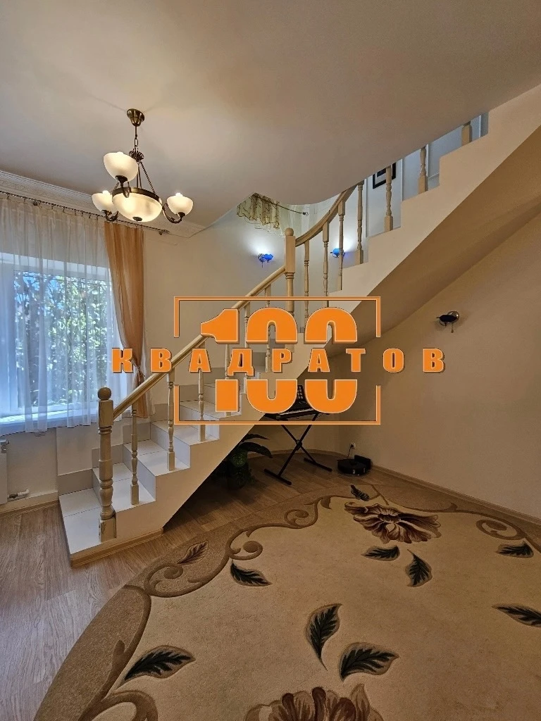 🚀Продажа дома, рядом центральный парк, макеевка
💰20 000 000 Р.
☎+79495226870
Если вы любите встречать утро с чашечкой кофе, стоя на красивенной терассе, увитой зеленью, и любоваться бликами воды в бассейне, то вам- к нам)).
Красивый, ухоженный, выстроенный с любовью дом ждёт вас!
🏡Земельный участок - 6 соток, земля приватизирована.
Внешняя часть дома облицована сканроком (вентилируемая система, рассчитанная на 100 лет эксплуатации в самых жестких условиях).
🔥Есть гараж на 2 машины с автоматическими воротами.
Благоустроена территория двора и подъездная часть к дому. Выложена плитка, высажены декоративные растения, виноград, цветы.
🔥Во дворе бассейн, пляжная зона.
Установлены навесы. Во дворе также имеются вольеры.
🔥Отдельно стоящая сауна с летней кухней.
Территория ухожена, создана атмосфера уюта и комфорта.
🔥Дом представляет собой 2- х этажное отдельно стоящее здание общей площадью 247 кв. М. , в том числе 42, 0 – гараж). Жилая площадь – 128 кв. М.
🎈На 1 этаже расположен просторный холл с красивой, необычной белоснежной лестницей. Здесь же находится зал, спальня, спортивный зал (возможно использование как еще одной спальной зоны) и сан. Узел.
🎈На 2 этаже расположены 3 спальни. Одна из спален с выходом на террасу, увитой растениями. Сан. Узел. Во всех санузлах установлен «теплый пол».
🔥Дом полностью укомплектован мебелью, в доме установлены 4 кондиционера – инвертора.
💧Так же в доме установлен бак для запаса воды на 700 литров и станция бесперебойной подачи воды.
♨️Дом газифицирован, установлена газовая колонка.
👌Установлено видеонаблюдение, имеется стабилизатор напряжения.
Видео дома www. Tiktok. Com/@ekaterina. ..
Видео двора vm. Tiktok. Com/zmsoyuawm/
Видео 1 этажа vm. Tiktok. Com/zmsouk44q/
Видео 2 этажа vm. Tiktok. Com/zmsouk44q/
Эксклюзивная продажа объекта, по всем вопросам набирайте ☎️+79495226870, ан 100 квадратов, екатерина. - фотография - 4