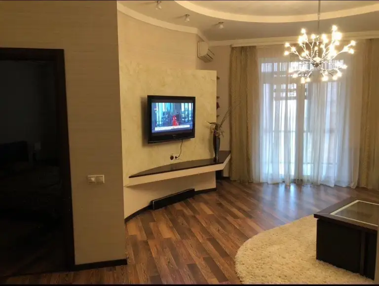2К. Квартира — ворошиловский район, ул. Постышева

Общая площадь — 85 кв. М.
Этаж: 7/17

В квартире постоянно есть вода, установлен накопительный бак.

— Стоимость: **80 000 ₽** + коммунальные услуги
+7(949)105-35-35, Виктория - фотография - 6