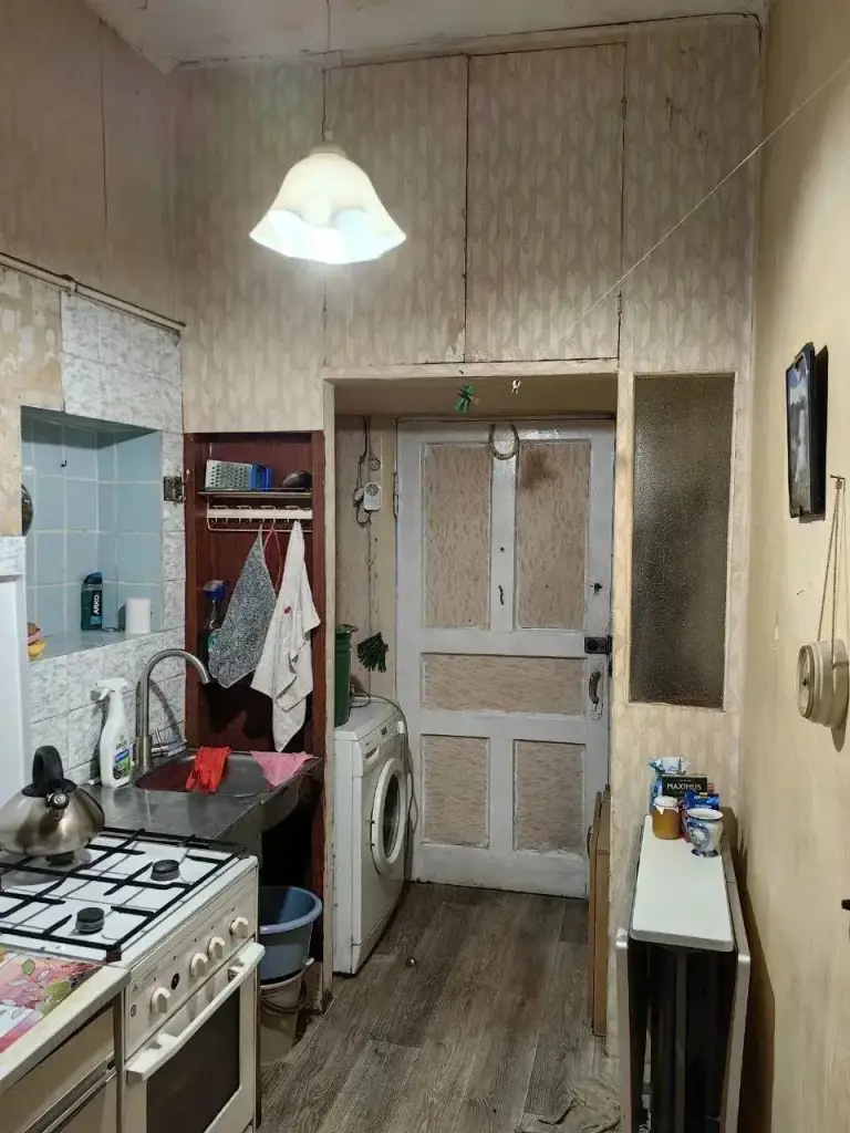 2К. Квартира — ленинский район, ул. Куприна, 57

Этаж: 3/3

Сдаётся квартира в районе телецентра.

— Стоимость: **15 000 ₽** + коммунальные услуги

+7(949)105-35-35, Виктория - фотография - 6