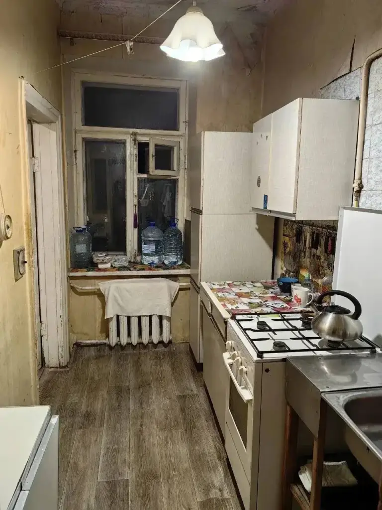 2К. Квартира — ленинский район, ул. Куприна, 57

Этаж: 3/3

Сдаётся квартира в районе телецентра.

— Стоимость: **15 000 ₽** + коммунальные услуги

+7(949)105-35-35, Виктория - фотография - 7