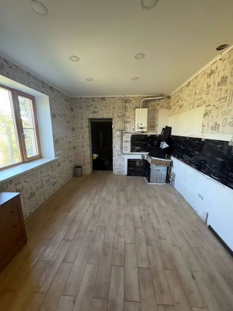 Продам современный дом, баня, 9 соток, пл. Бакинских комиссаров.
Продам лучший дом в районе площади бакинских комиссаров. Ул. Тесленко, район куйбышевский, донецк
Очень качественный, современный ремонт, делали для детей.
7 Комнат, кухни и на 1-м и на 2-м этажах, с выходом на террасу 70 кв. М. , где отмечали все праздники. Уютно, чистенько, спокойная аура.
Домашний кинотеатр с огромным экраном.
Баня, сауна, спортзал. Дом для достойного, проживания.
Земля 9 соток приватизированная.
Цена опущена на 5 000 000 руб.
Документы готовы, лучшее предложение. +79493793647 - фотография - 5