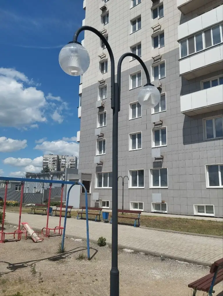 2К. Квартира — ворошиловский район, пр-т ватутина, 2д

Общая площадь — 79 кв. М.
Этаж: 10/22

Крупногабаритная квартира в жк «квартал люксембург». Просторная планировка без ремонта, есть кладовка площадью 6 кв. М. Высота потолков — 3,3 м.

Отопление централизованное, дом оборудован собственной котельной. Надёжные стены из монолита и газобетона. Предусмотрены подземный и наземный паркинги.

— Стоимость: **9 000 000 ₽**

+7(949)105-35-35, Виктория - фотография - 10