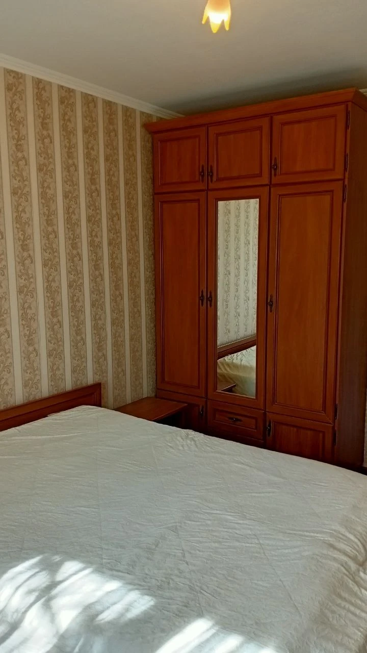 Продам 2-х комн. Кв в отличном состоянии, пр. Киевский 5 а.
Продам двухкомнатную квартиру, киевский проспект 5 а.
Квартира в отличном состоянии, есть все необходимое для комфортного проживания.
Рядом 4 школы, магазины, все виды транспорта.
Документы готовы. +79493793647 - фотография - 2