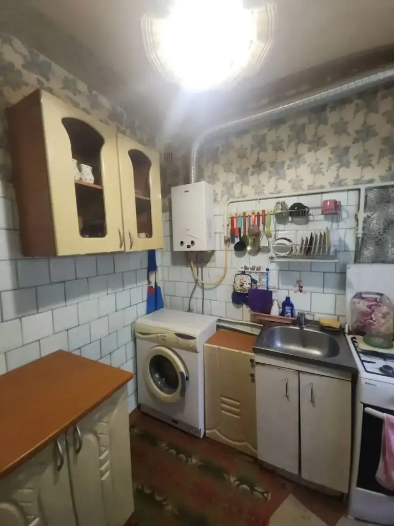2К. Квартира — киевский район, ул. Университетская, 108
Этаж: 1/5

Квартира под ремонт. Подходит для реализации собственных дизайнерских решений.

— Стоимость: **3 450 000 ₽**
+7(949)105-35-35, Виктория - фотография - 6