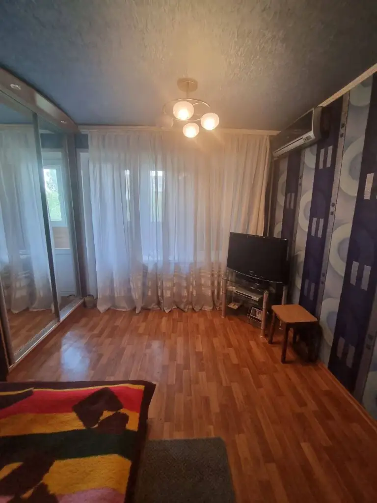 1К. Квартира — пролетарский район, ул. Щетинина, 6
Общая площадь — 30 кв. М.
Этаж: 6/9

Сдается в долгосрочную аренду квартира формата гостинки.

— Стоимость: **35 000 ₽**
+7(949)105-35-35, Виктория - фотография - 6
