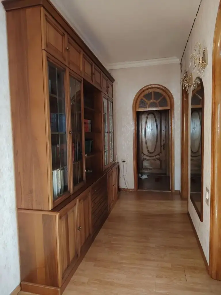 3К. Квартира — ворошиловский район, пл. Ленина, бульвар пушкина

Этаж: 3/5

Сдаётся 3-комнатная квартира в доме типа «сталинка».

— Стоимость: **60 000 ₽**

+7(949)105-35-35, Виктория - фотография - 6