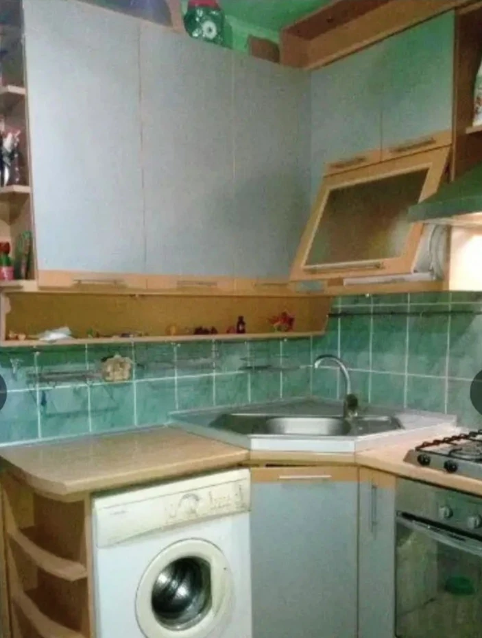 Продам 2-комнатную квартиру в мкр. Широкий, кировский район донецка.
Рядом школа. В шаговом доступе магазины, детский сад, остановка общественного транспорта, автостоянка и т. Д. Чешский проект, вода круглосуточно. Крыша новая. Хорошее жилое состояние. Больше фото по запросу.
9 Этаж / 9. Собственник в донецке
Цена 4 600 000 руб.
+7 949 336 13 92 - фотография - 2