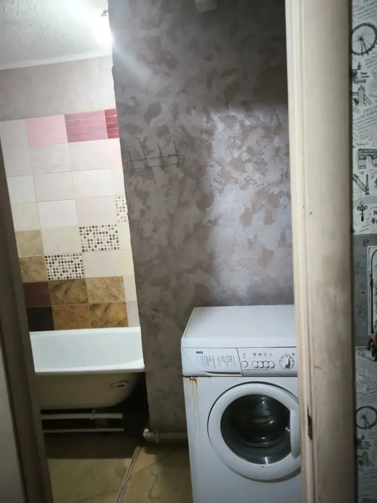 Продам 1-комнатную квартиру в мкр. Текстильщик, кировский район донецка.
Большая гостинка. Рядом вся инфраструктура. Вода по графику. Хорошее жилое состояние.
6 Этаж / 9. Собственник в донецке
Цена 2 100 000 руб.
+7 949 336 13 92
+7 951 820 32 25 - фотография - 7