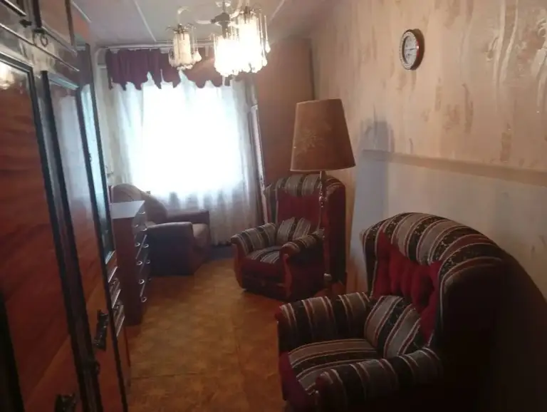 3К. Квартира — кировский район, лидиевка, ул. Логановского

Общая площадь — 57,5 кв. М.
Этаж: 4/4

Тёплая неугловая квартира в кирпичном доме. Новые межкомнатные двери, раздельный санузел, интернет, кондиционер. Вода по графику, в доме установлен насос.

В доме есть продуктовый магазин. В шаговой доступности поликлиника, аптека, школа и отделение псб. В комплекте сарай и погреб. Документы готовы. Торг.

— Стоимость: **3 500 000 ₽**

+7(949)105-35-35, Виктория - фотография - 4