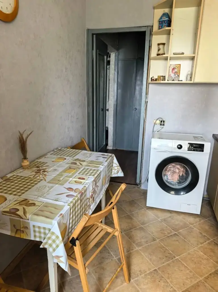 2К. Квартира — ворошиловский район, пр. Мира, 3
Этаж: 8/9

Раздельные комнаты. В квартире есть новый кондиционер, холодильник и стиральная машина. Подача воды без перебоев, установлена станция на 400 литров.

— Стоимость: **37 000 ₽**

+7(949)105-35-35, Виктория - фотография - 2