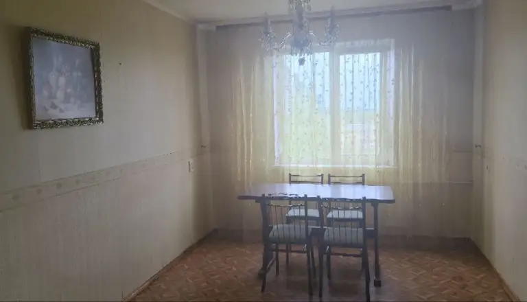 5К. Квартира — кировский район, текстильщик
Этаж: 9/9
Сдаётся просторная пятикомнатная квартира. Вода по графику, бойлер отсутствует. Рассматривается семья без животных.
— Стоимость: **35 000 ₽** + коммунальные услуги
+7(949)105-35-35, Виктория - фотография - 7