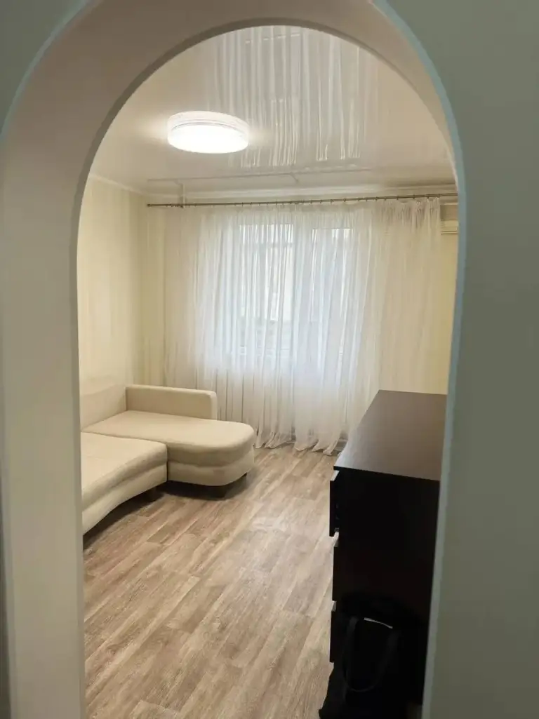 1К. Квартира — кировский район, ул. Бирюзова, 2
Общая площадь — 30,22 кв. М.

Квартира не угловая, окна металлопластиковые. Все трубы и коммуникации заменены, санузел совмещённый. Вода по графику.

Рядом находятся школа, детский сад, магазин и остановка общественного транспорта.

— Стоимость: **2 500 000 ₽**

+7(949)105-35-35, Виктория - фотография - 8