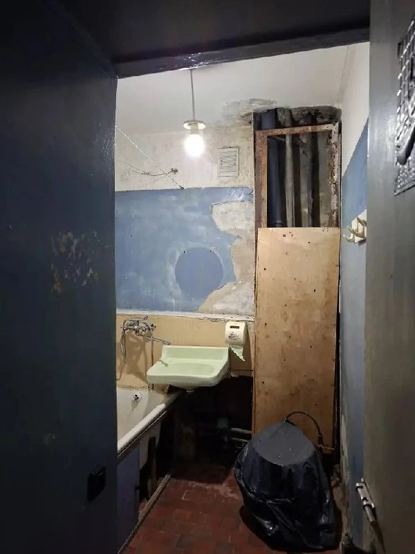 1К. Квартира — калининский район, ул. Разенкова,
Общая площадь — 38 кв. М.
Этаж: 2/10
Квартира требует ремонта. Возможен торг.
— Стоимость: **~~3 200 000 ₽~~**
Новая цена : **2 800 000 ₽** торг
+7(949)105-35-35, Виктория - фотография - 4
