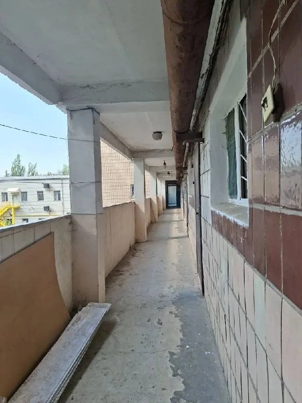 1К. Квартира — калининский район, ул. Разенкова,
Общая площадь — 38 кв. М.
Этаж: 2/10
Квартира требует ремонта. Возможен торг.
— Стоимость: **~~3 200 000 ₽~~**
Новая цена : **2 800 000 ₽** торг
+7(949)105-35-35, Виктория - фотография - 7