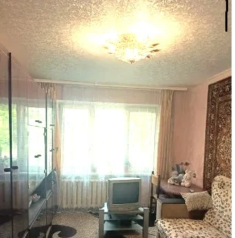 Продам 3-х комнатную квартиру в калининском районе, пр. Мира
1 Этаж 9-ти этажного дома, вода идет всегда.
Большая лоджия со своим оборудованным погребом
Квартира утеплена с фасада
Окна пластик
Высокий цоколь
Внутри заменены трубы, стояки
Установлен бойлер
5500 000 Руб. Торг реальному покупателю.
Документы готовы, показ в дневное время.
Звоните +79497939120 альбина ан - фотография - 2
