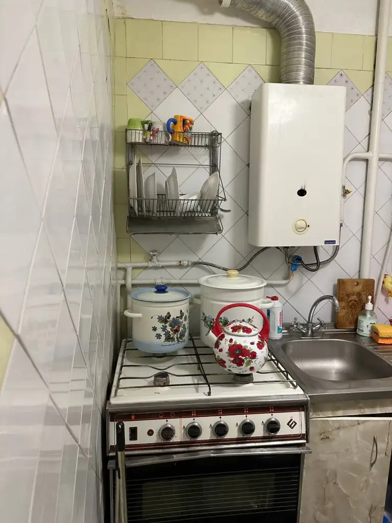 Продам 2-к квартиру б. Школьный. Ворошиловский район, рядом набережная и пр. Мира. 7 минут пешком до крытого рынка.
2/5, Вода есть
Теплая, окна пластиковые, балкон.
Кондиционер, стиральная машинка, мебель в комнатах.
Документы готовы, прописанных нет. Собственник на сделке
3800000 Руб. ,торг
Звоните 79497939120 альбина ан - фотография - 6