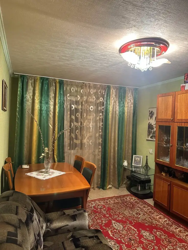 Продам 2-к квартиру б. Школьный. Ворошиловский район, рядом набережная и пр. Мира. 7 минут пешком до крытого рынка.
2/5, Вода есть
Теплая, окна пластиковые, балкон.
Кондиционер, стиральная машинка, мебель в комнатах.
Документы готовы, прописанных нет. Собственник на сделке
3800000 Руб. ,торг
Звоните 79497939120 альбина ан - фотография - 5
