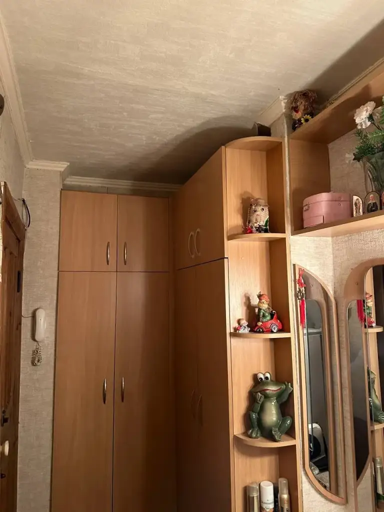 Продам 2-к квартиру б. Школьный. Ворошиловский район, рядом набережная и пр. Мира. 7 минут пешком до крытого рынка.
2/5, Вода есть
Теплая, окна пластиковые, балкон.
Кондиционер, стиральная машинка, мебель в комнатах.
Документы готовы, прописанных нет. Собственник на сделке
3800000 Руб. ,торг
Звоните 79497939120 альбина ан - фотография - 1