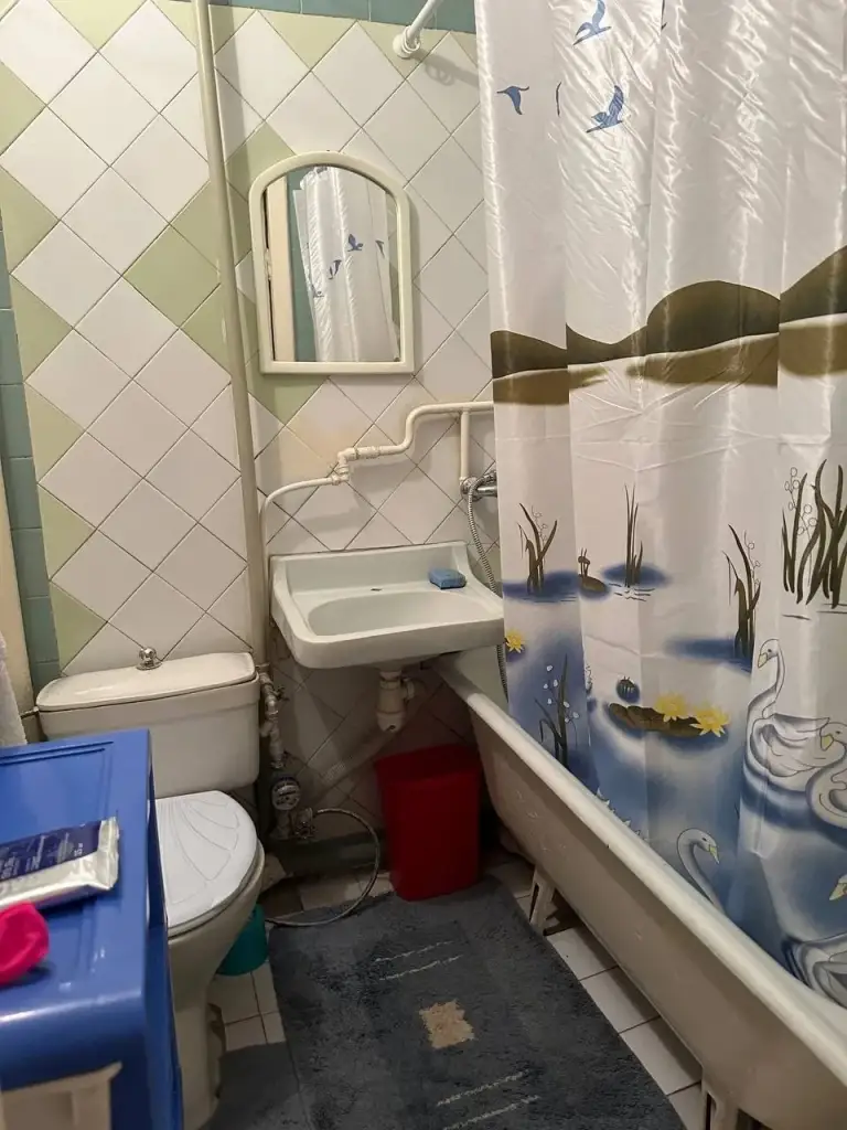 Продам 2-к квартиру б. Школьный. Ворошиловский район, рядом набережная и пр. Мира. 7 минут пешком до крытого рынка.
2/5, Вода есть
Теплая, окна пластиковые, балкон.
Кондиционер, стиральная машинка, мебель в комнатах.
Документы готовы, прописанных нет. Собственник на сделке
3800000 Руб. ,торг
Звоните 79497939120 альбина ан - фотография - 3