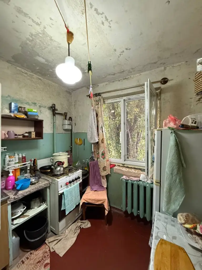 1К. Квартира — калининский район, б-р шахтостроителей / пр. Ильича

Общая площадь — 30,7 кв. М.
Этаж: 5/5

Дом во дворе. Квартира под ремонт.

— Стоимость: **1 700 000 ₽**

+7(949)105-35-35, Виктория - фотография - 2