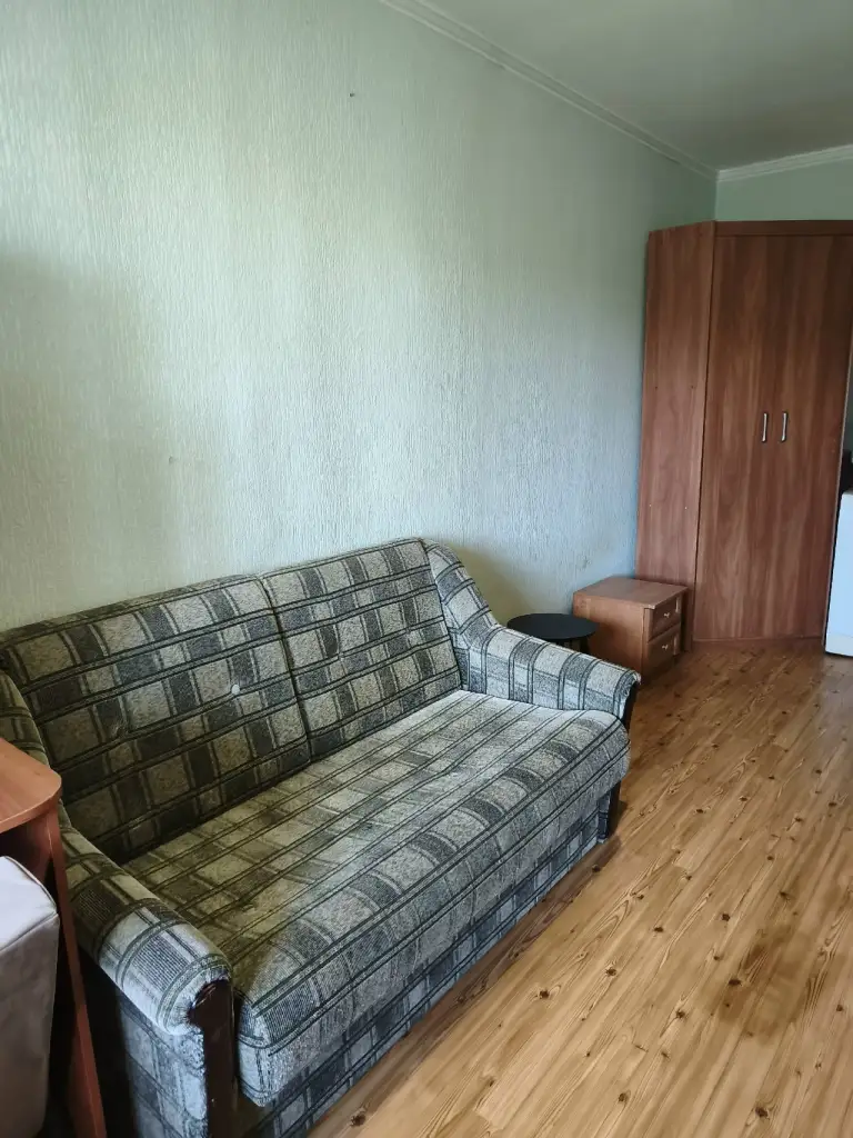 Продам! Вода ежедневно! 3х комнатная квартира донецк, кировский район, мирный.
Квартира теплая и уютная, большая. Пластиковые окна, хорошие межкомнатные двери и входные, батареи новые чугунные, трубы поменяны. В квартире имеется два застеклённый балкона. Санузел раздельный. Кухня оборудована всем необходимым, включая газовую плиту и холодильник.
Вода ежедневно.
Стоимость 5 500 000 руб. Торг
Шикарная инфраструктура - рядом с домом рынок, супермаркеты, магазины, садики, школа, остановки общественного транспорта (автобусы, троллейбусы).
Документы готовы к продаже. Прописанных нет. Наталья + 7 949 327 98 90 - фотография - 12
