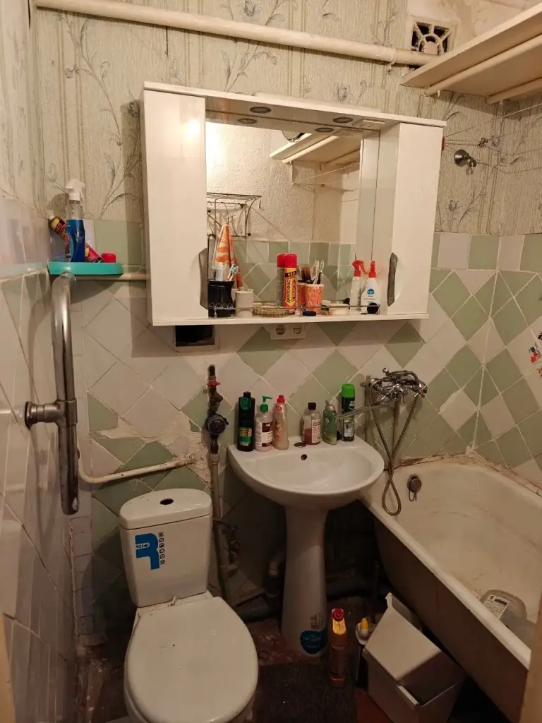 Продам 2-х комнатную квартиру в калининском районе, бульвар шевченко. Рядом супермаркеты, остановка транспорта, рынок
2/4, Кирпичный дом
Окна и балкон пластик
Состояние жилое, требует косметического ремонта
Документы готовы, собственник на сделке
3700 000 Руб, торг
Звоните +79497939120, +79495436340 альбина ан - фотография - 5