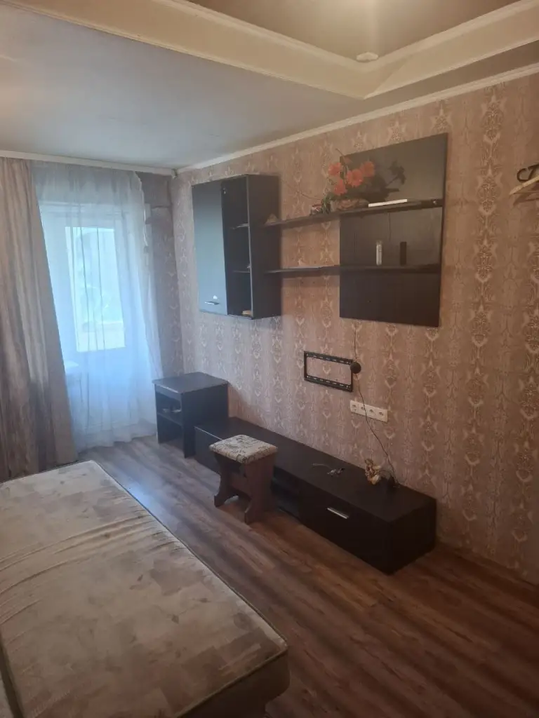 Сдам 1к квартиру киевский район, путиловка, ул. Буслаева
Вода по графику, газовая колонка
Цена 10 000 р. - фотография - 2