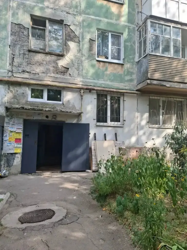 Аренда 1к. Квартира — калининский район, ул. 50-й гвардейской дивизии, 6
Общая площадь — 32 кв. М.
Этаж: 1/5
Пластиковые окна, кованые решётки. Вода подаётся чаще графика, напор хороший. Колонка.
Хорошее состояние, все есть.
— Стоимость: **15 000 ₽**
+7(949)105-35-35, Виктория - фотография - 10