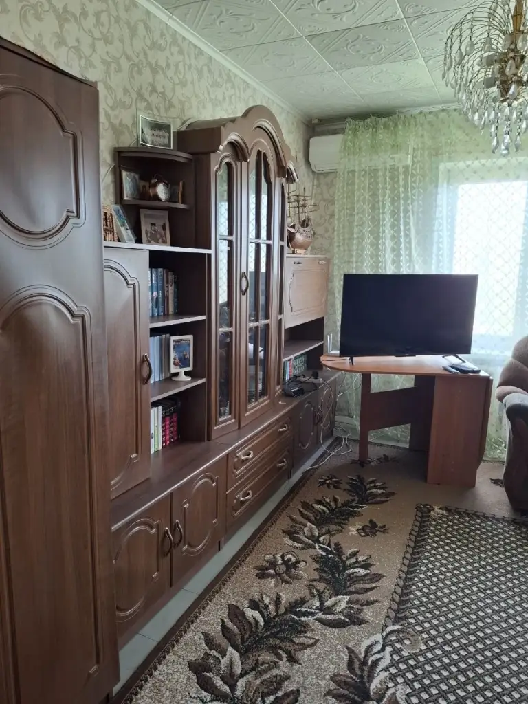 2К. Квартира — кировский район, ул. Терешковой, 9
Общая площадь — 48 кв. М.
Этаж: 7/9
Квартира в районе текстильщик. Установлены металлопластиковые окна, балкон застеклён.
— Стоимость: **~~3 700 000 ₽~~**
Новая цена: **3 150 000 ₽**
+7(949)105-35-35, Виктория - фотография - 3