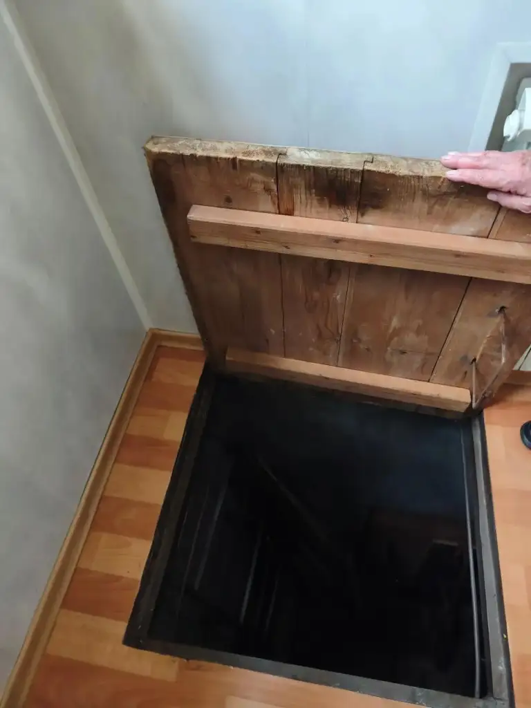 Продается 1-к квартира в донецке (киевский р-н, гладковка)
Уютная квартира на 1 этаже 9-этажного дома по ул. Савченко.
Общая площадь — 38 м², кухня — 8 м².
Инфраструктура: всё необходимое рядом — гимназия №61, детский сад, рынок, супермаркеты и амбулатория.
Юридическое сопровождение сделки «под ключ».
Цена: 3500 000 руб.
Звоните прямо сейчас:
— Наталья владимировна
Ан «новый донбасс»
Тел: +7 (949) 327-98-90 и 7 918 557 65 15 - фотография - 2