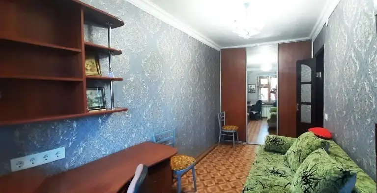 2К. Квартира — ворошиловский район, ул. Ватутина

Смежные комнаты. Ориентир — мфц на челюскинцев. Накопитель.

— Стоимость: **45 000 ₽**
+7(949)105-35-35, Виктория - фотография - 7
