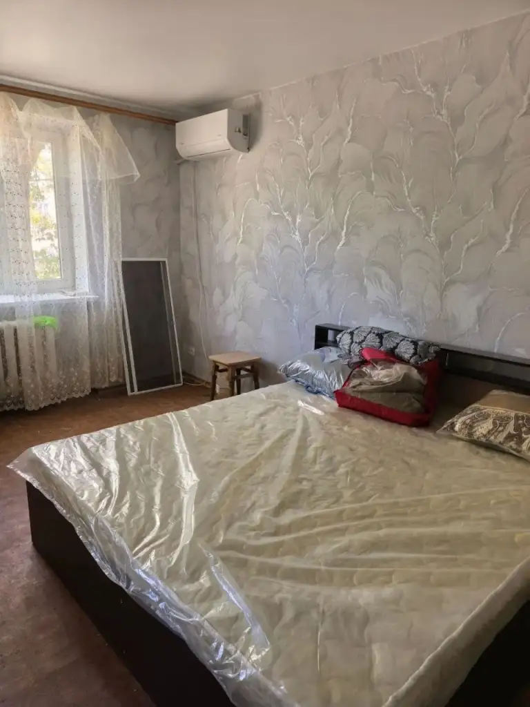 1К. Квартира — пролетарский район, парк горького
Этаж: 2/5

Сдаётся в аренду. Накопительный бак на 750 литров, бойлер.

— Стоимость: **20 000 ₽**
+7(949)105-35-35, Виктория - фотография - 4