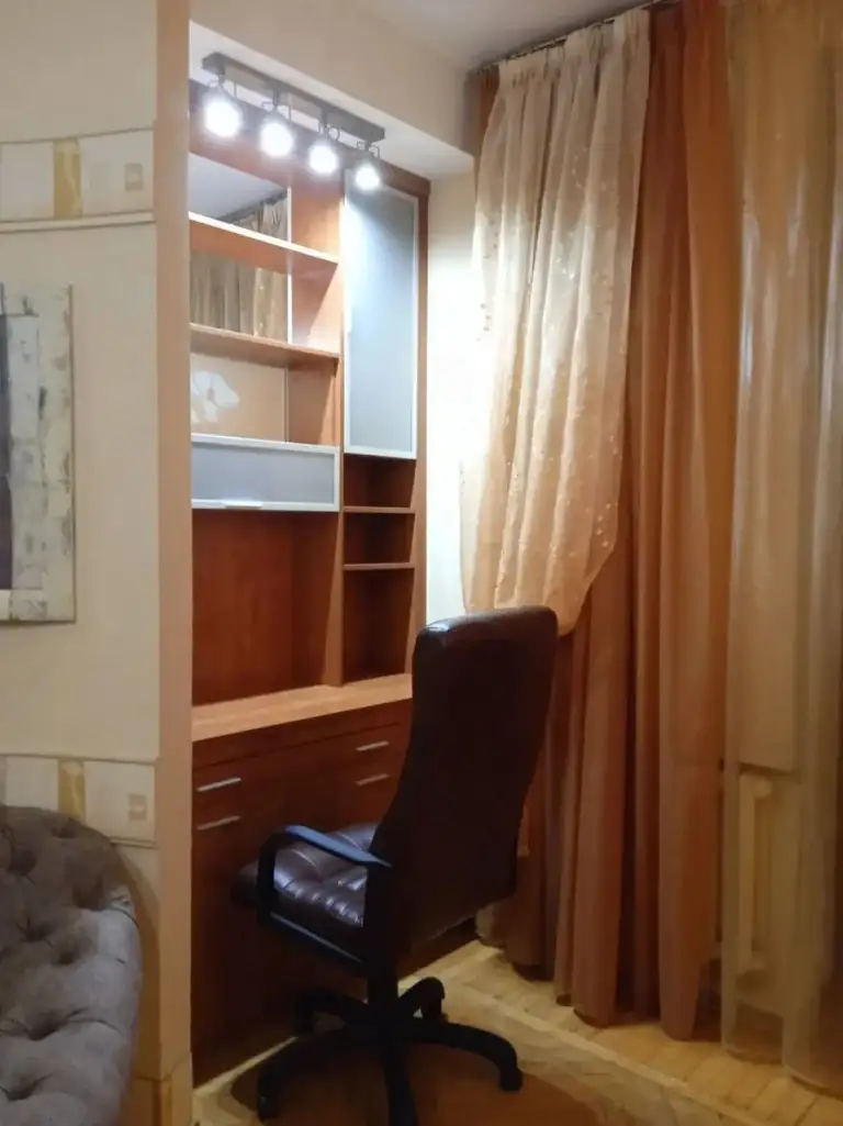 2К. Квартира — ворошиловский район, бульвар пушкина, 26
Этаж: 4/5
80 М2
В квартире есть вся необходимая бытовая техника и накопитель воды объёмом 1 тонна.
В стоимость включены стирка, уборка, смена постельного белья, а также стирка и глажка личных вещей.
— Стоимость: **80 000 ₽** + коммунальные услуги
+7(949)105-35-35, Виктория - фотография - 3