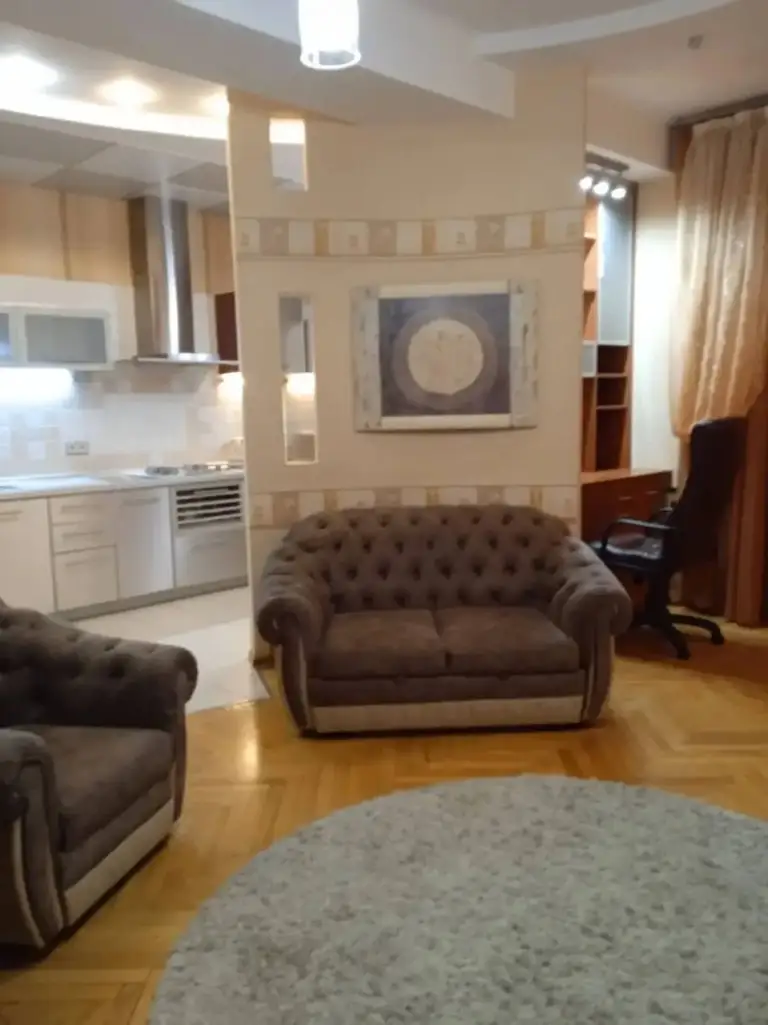 2К. Квартира — ворошиловский район, бульвар пушкина, 26
Этаж: 4/5
80 М2
В квартире есть вся необходимая бытовая техника и накопитель воды объёмом 1 тонна.
В стоимость включены стирка, уборка, смена постельного белья, а также стирка и глажка личных вещей.
— Стоимость: **80 000 ₽** + коммунальные услуги
+7(949)105-35-35, Виктория - фотография - 2