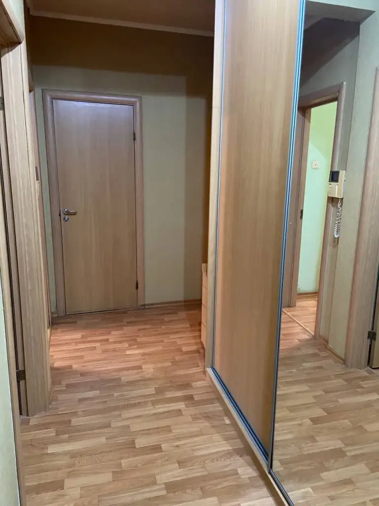 2К. Квартира — ворошиловский район, ул. Гурова
Этаж: 4/5

Квартира в сталинском доме, рядом с донну. Есть вся мебель и бытовая техника.

Установлена накопительная система на 500 литров.
Для одного мужчины.

— Стоимость: **50 000 ₽**
+7(949)105-35-35, Виктория - фотография - 6