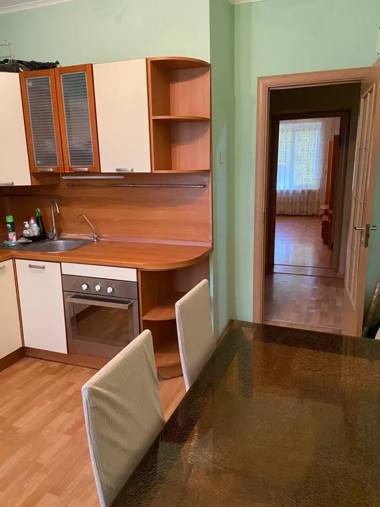 2К. Квартира — ворошиловский район, ул. Гурова
Этаж: 4/5

Квартира в сталинском доме, рядом с донну. Есть вся мебель и бытовая техника.

Установлена накопительная система на 500 литров.
Для одного мужчины.

— Стоимость: **50 000 ₽**
+7(949)105-35-35, Виктория - фотография - 3