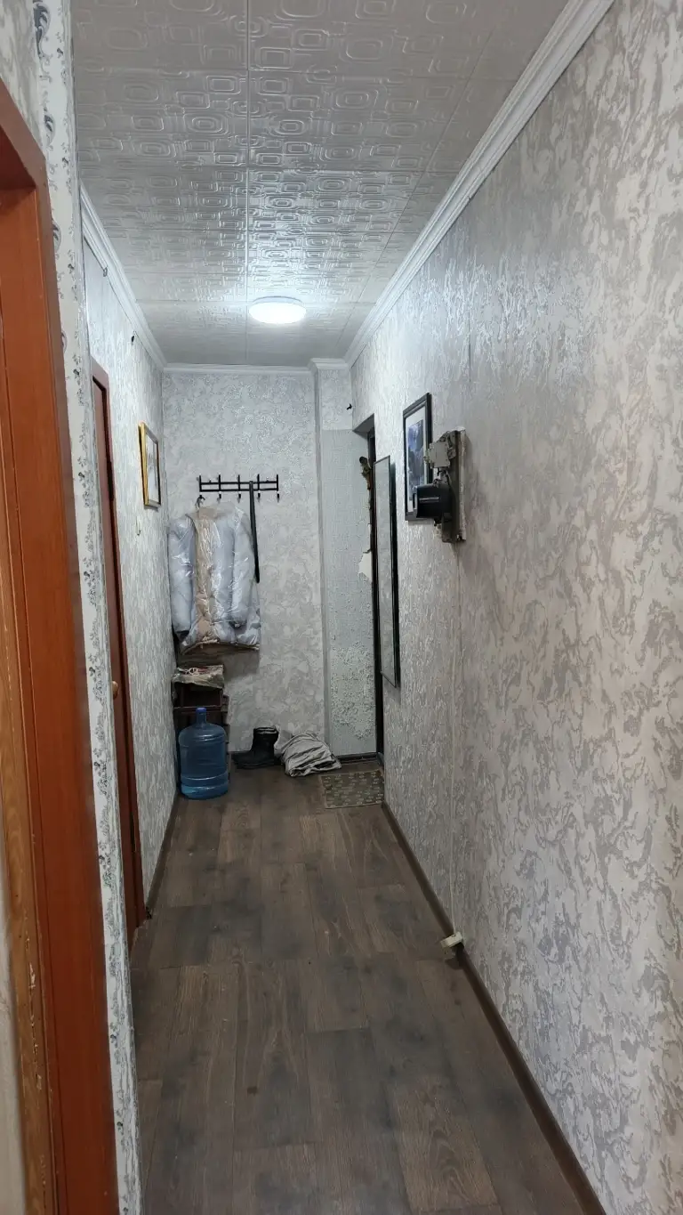 Продам 2-комнатную квартиру на пл. Свободы, кировский район донецка. Рядом дк франко, спорткомплекс кировец, упермаркеты, детсад, школа, поликлиника, бассейн. Хорошая транспортная развязка площадь 44 м. Кв.
Удобный 3 эт. /5. Квартира тёплая.
Цена 3 млн. Собственник в донецке. Больше фото по запросу.
☎☎ +7 949 336 13 92 - фотография - 4
