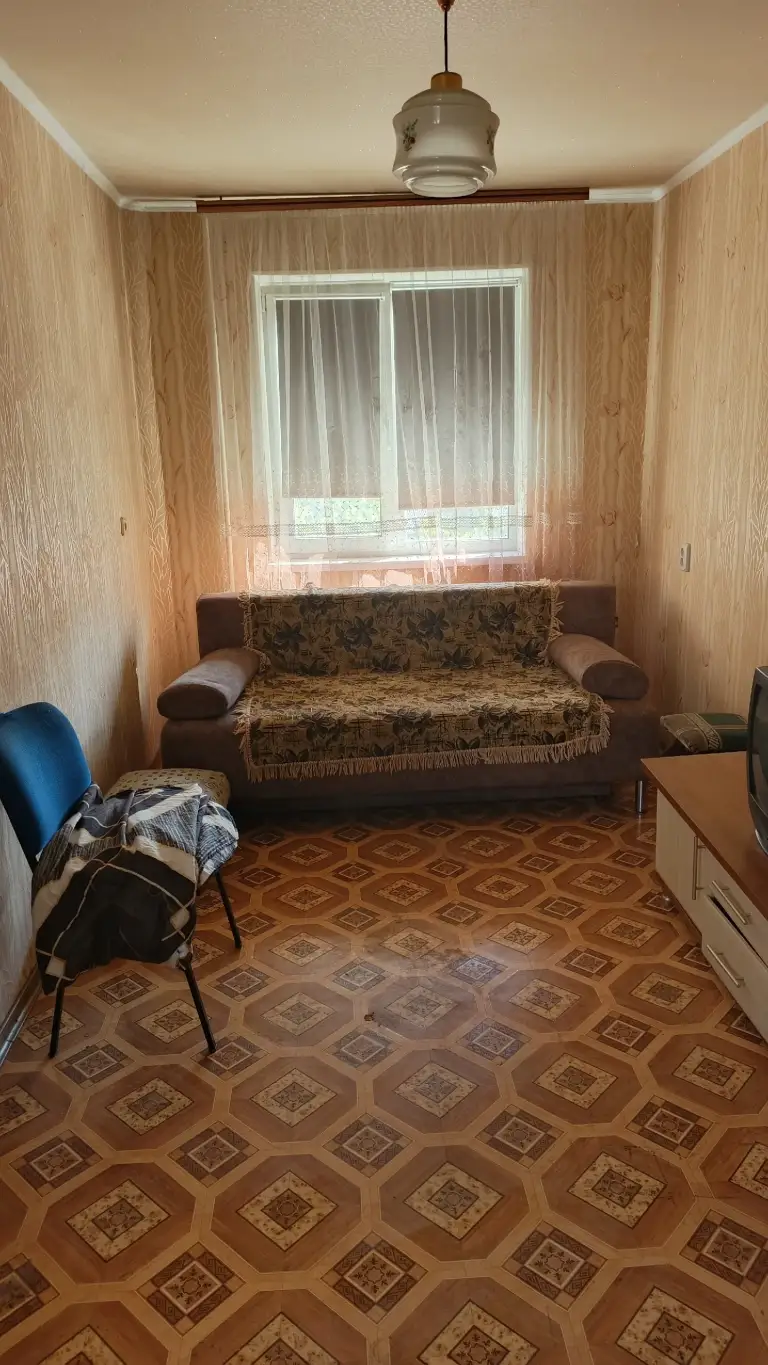 Продам 2-комнатную квартиру на пл. Свободы, кировский район донецка. Рядом дк франко, спорткомплекс кировец, упермаркеты, детсад, школа, поликлиника, бассейн. Хорошая транспортная развязка площадь 44 м. Кв.
Удобный 3 эт. /5. Квартира тёплая.
Цена 3 млн. Собственник в донецке. Больше фото по запросу.
☎☎ +7 949 336 13 92 - фотография - 6