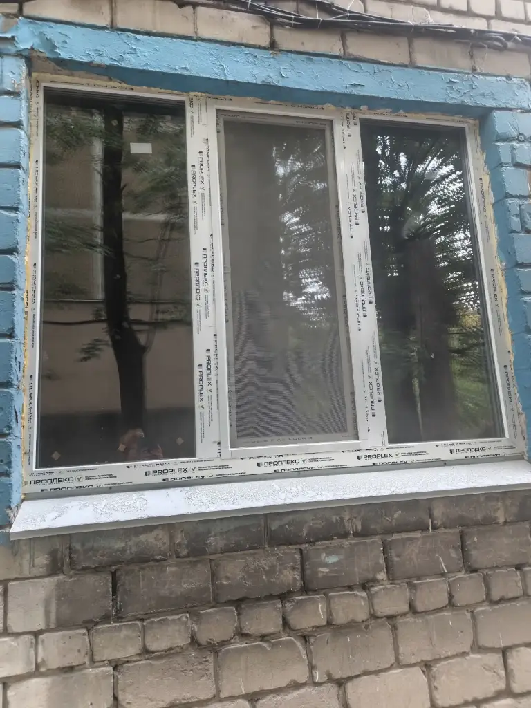 Продам 2-комнатную квартиру на текстильщике, кировский р-н донецка.
Ориентир – ш-та 19. Площадь 43м. Кв, вода по графику. Рядом вся необходимая для комфортной жизни инфраструктура: школа, детсад, магазины продуктов и промтоваров, аптека, транспорт, рынок и т. Д. Незавершённый ремонт. Больше информации и фото по запросу.
Цена 2,7 млн. Собственник в донецке.
+7 949 336 13 92
+7 951 820 32 25 - фотография - 4