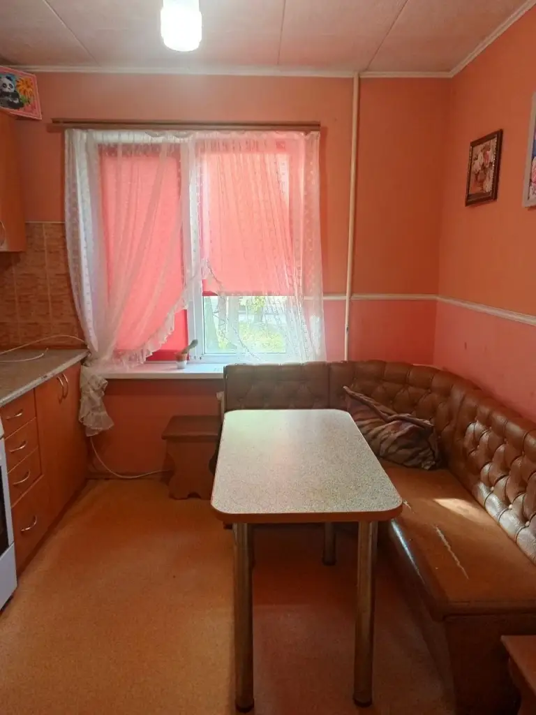 3К. Квартира — пролетарский район, ул. Щетинина

Общая площадь — 66 кв. М.
Этаж: 1/9

Жилая площадь — 44 кв. М. , кухня — 9 кв. М. Застеклённая лоджия, пластиковые окна. Рядом ледовый дворец.

— Стоимость: **4 500 000 ₽**

+7(949)105-35-35, Виктория - фотография - 9
