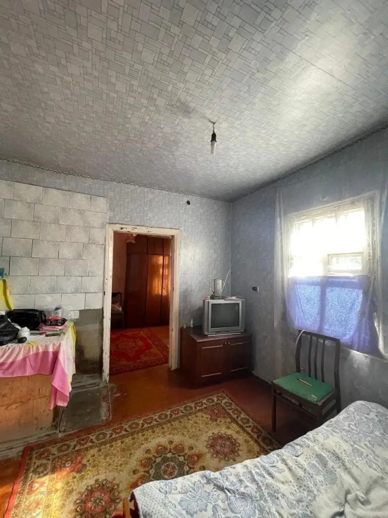 Ппродам
Дом с газом + летняя кухня, 16 соток.
Ориентир – семашко.
Требует вложений, есть частично материалы для ремонта. Дом шпальный, обложен шлакоблоком и кирпичом. Отопление газовое + печное, водоснабжение центральное. Больше фото по запросу.
Цена 1,8 млн. Собственник на сделке.
☎️ +7 949 336 13 96 - фотография - 4