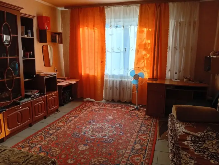 3К. Квартира — куйбышевский район, топаз
Общая площадь — 67 кв. М.
Этаж: 1/9

Все комнаты раздельные, кухня — 8 кв. М. , есть лоджия. Окна пластиковые, состояние жилое. Срочная продажа, торг.

— Стоимость: **3 500 000 ₽**
+7(949)105-35-35, Виктория - фотография - 1