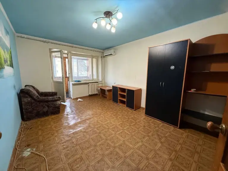 1К. Квартира — ворошиловский район, пр. Ильича, 13
36 М2,
Этаж: 8/12

Квартира на набережной, рядом с площадью ленина. Торг уместен.

— Стоимость: **3 700 000 ₽**
+7(949)105-35-35, Виктория - фотография - 4