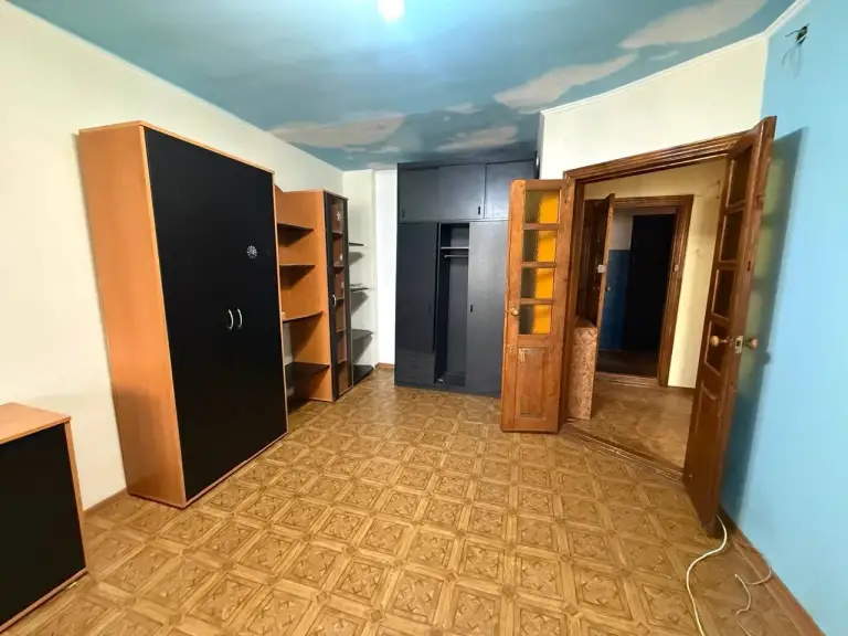 1К. Квартира — ворошиловский район, пр. Ильича, 13
36 М2,
Этаж: 8/12

Квартира на набережной, рядом с площадью ленина. Торг уместен.

— Стоимость: **3 700 000 ₽**
+7(949)105-35-35, Виктория - фотография - 2