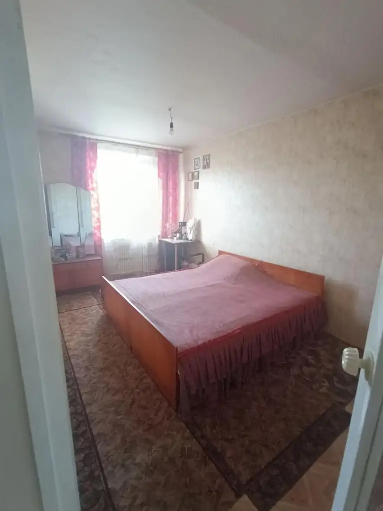 Продам
3-Комнатную квартиру с холлом на текстильщике, донецк кировский р-н.
8 Эт. / 14. Крупногабаритная. Общая пл. 77 м. Кв. Жилое состояние. Две кладовые. До школы 1-2 минуты пешком, рядом детсад, остановка транспорта, ледовый дворец. Ухоженная территория, чистый подъезд. Документы готовы. Больше фото по запросу.
💲💲💲Цена 4,4 млн. Собственник на сделке.
☎ +7 949 336 13 92,
☎+7 951 820 32 25
Больше предложений смотрите на моей странице - фотография - 6
