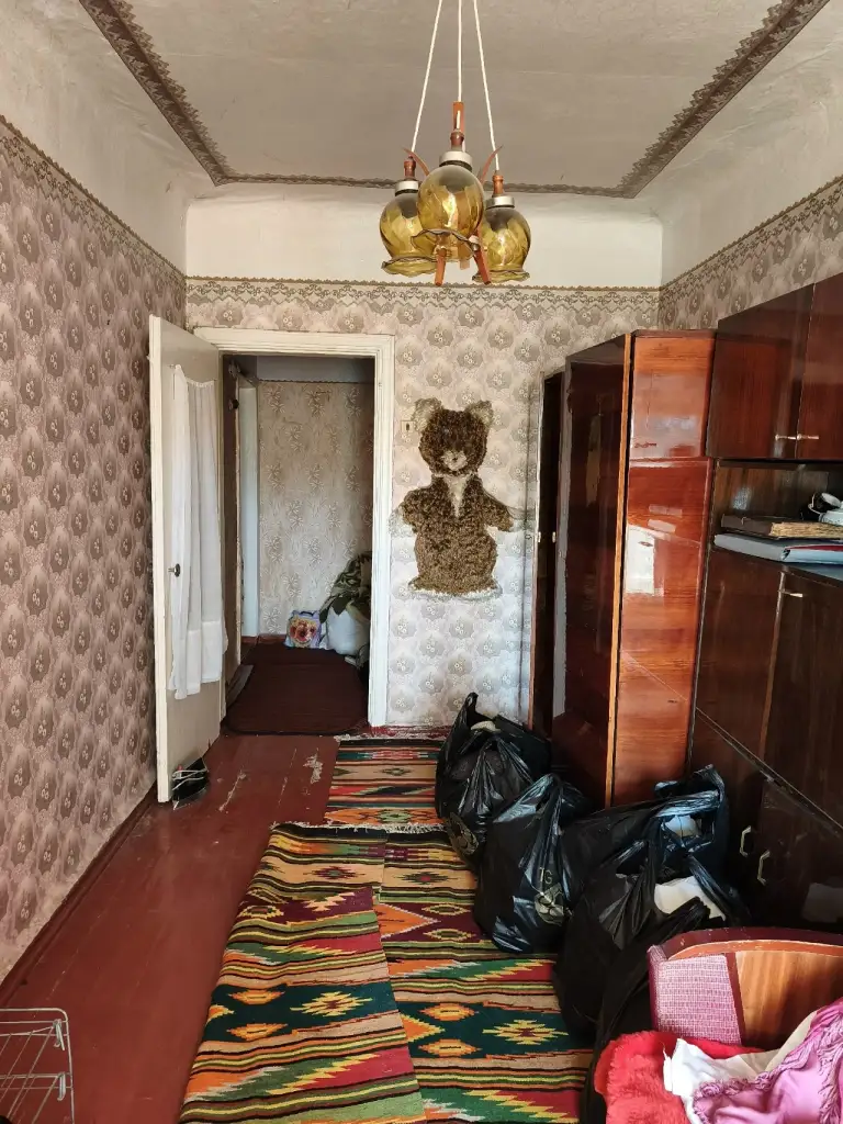 Продажа 3 х комнатная квартира
Донецк в киевском районе, ул. Собинова
🔹Площадь: 54 м2 (общая), кухня: 6 м2
🔹Этаж: 3 из 3. Дом кирпичный.
👍Отличная планировка в квартире балкон. Квартира под ремонт.
📍Инфраструктура: детский сад, школа, магазины, супермаркет.
Документы готовы.
💰Цена: 2 000 000 рублей. Наталья - фотография - 3
