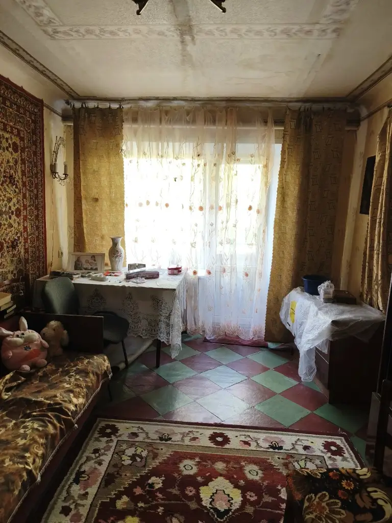 Продажа 3 х комнатная квартира
Донецк в киевском районе, ул. Собинова
🔹Площадь: 54 м2 (общая), кухня: 6 м2
🔹Этаж: 3 из 3. Дом кирпичный.
👍Отличная планировка в квартире балкон. Квартира под ремонт.
📍Инфраструктура: детский сад, школа, магазины, супермаркет.
Документы готовы.
💰Цена: 2 000 000 рублей. Наталья - фотография - 2