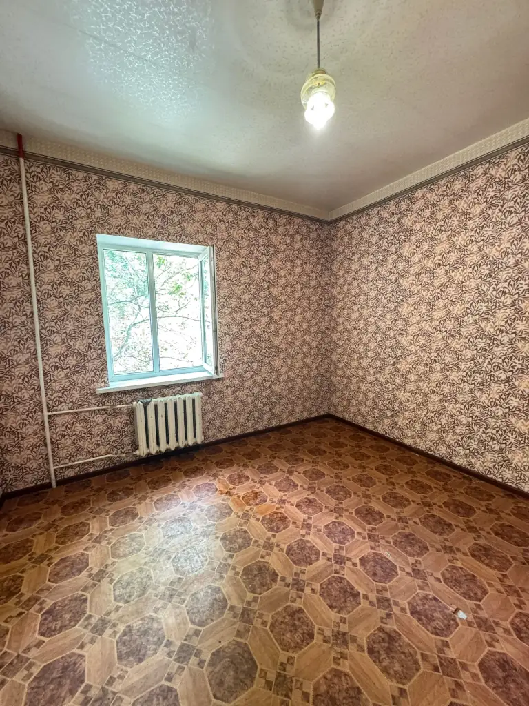 Предлагаю вашему вниманию продажу
1К кв в буденновском р-не по ул. Арктики
2Эт/2эт
Общ пл -24,7м2 кухня - 5,3м2
Тёплая квартира, окна металопластиковые
Дом после капитального ремонта, крыша новая,
Окна в подьезде новые.
Рядом школа детский сад, супермаркеты, банки,
В шаговой доступности большой отремонтированный парк "энергетиков"
Удобная транспортная развязка.
Реальному покупателю торг.
Вода в районе по графику.

2 100 000₽ +Ан вариант
+7 949 095 32 35
Наталья(миранда telegram) - фотография - 4