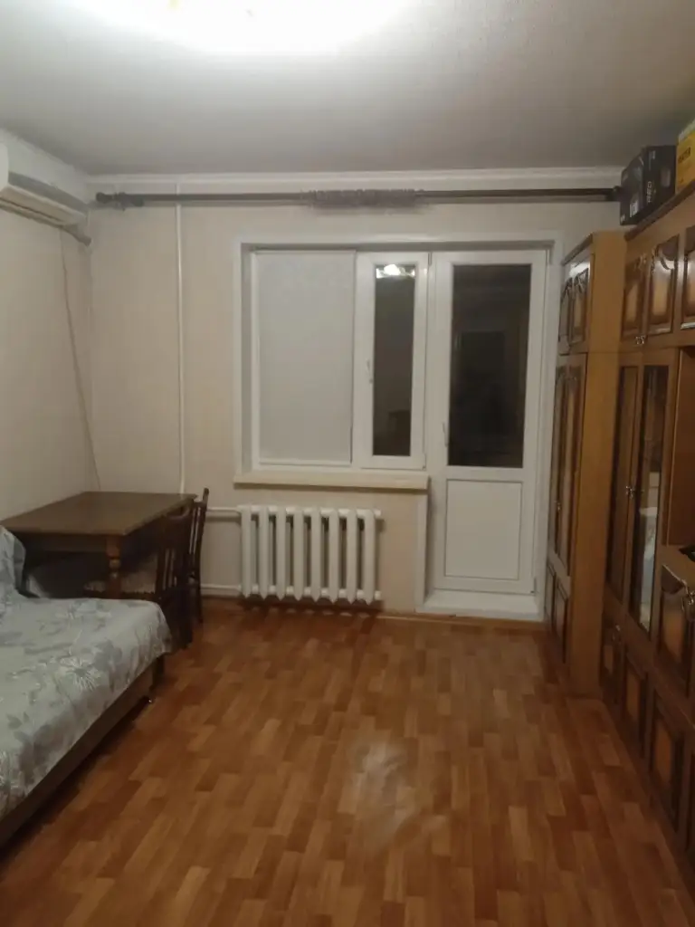 Продается просторная 1-комнатная квартира на дск, рядом текстильщик, петровский р-н донецка
Крупногабаритная, чешка.
Хорошее жилое состояние. Продаётся с мебелью и бт. Площадь 36 м. Кв. Больше фото по запросу
Цена 2,2 млн. Собственник в донецке.
+7 949 336 13 92 - фотография - 3